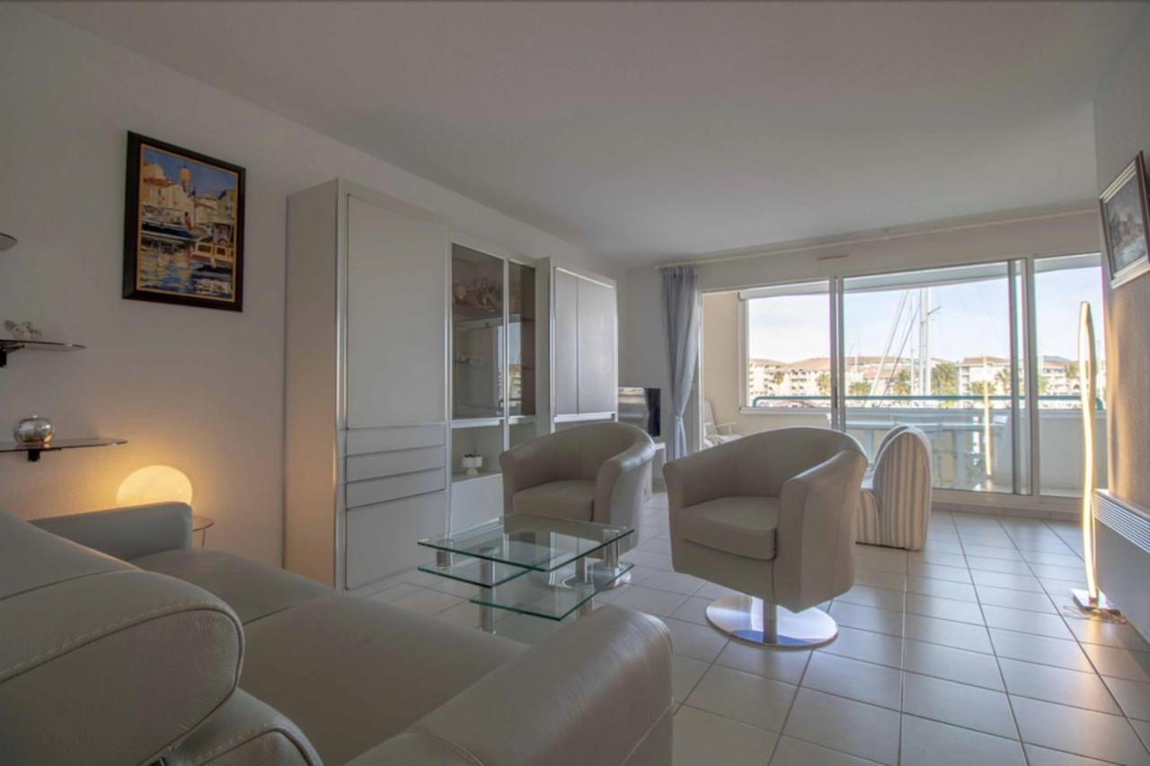 Apartment With Balcony And View On The Port Frejus Ngoại thất bức ảnh
