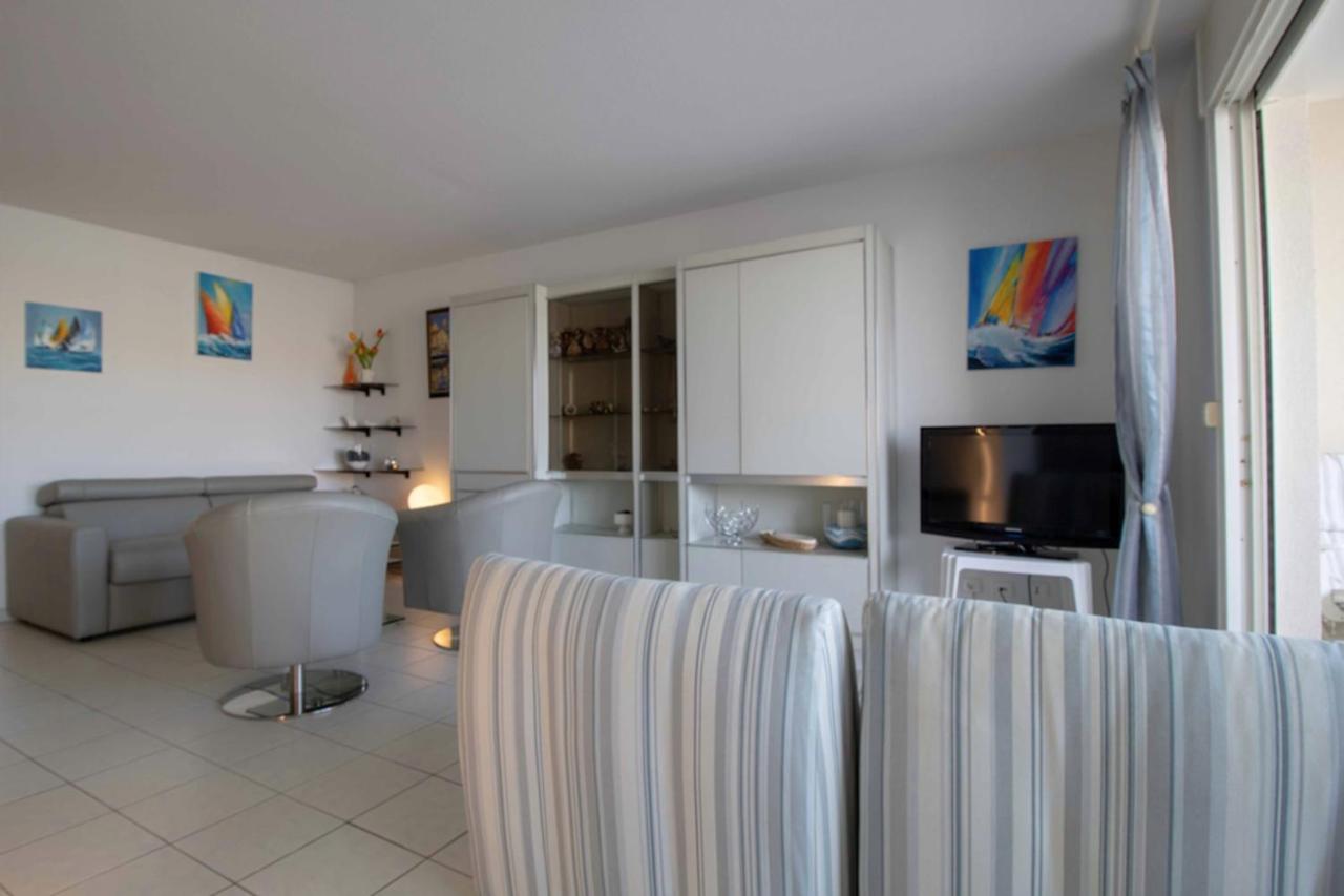 Apartment With Balcony And View On The Port Frejus Ngoại thất bức ảnh