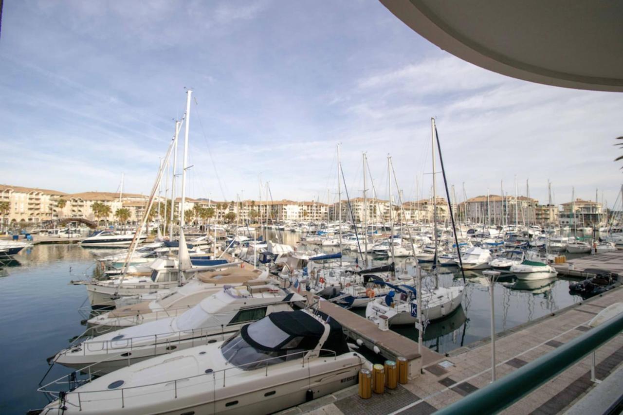 Apartment With Balcony And View On The Port Frejus Ngoại thất bức ảnh