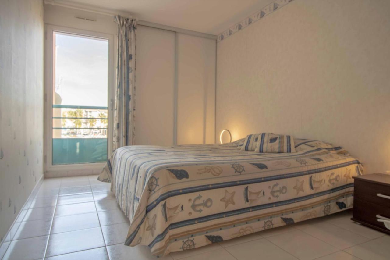 Apartment With Balcony And View On The Port Frejus Ngoại thất bức ảnh